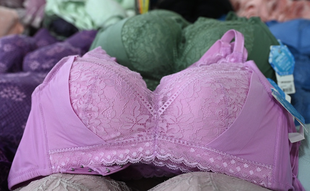 2025 SWEAR 思薇爾內衣廠拍｜台中南屯超殺優惠！無鋼圈無痕、軟鋼圈、運動內衣、調整型、機能內衣、撩波系列、涼感系列、超大尺碼內衣 全面下殺最低價！