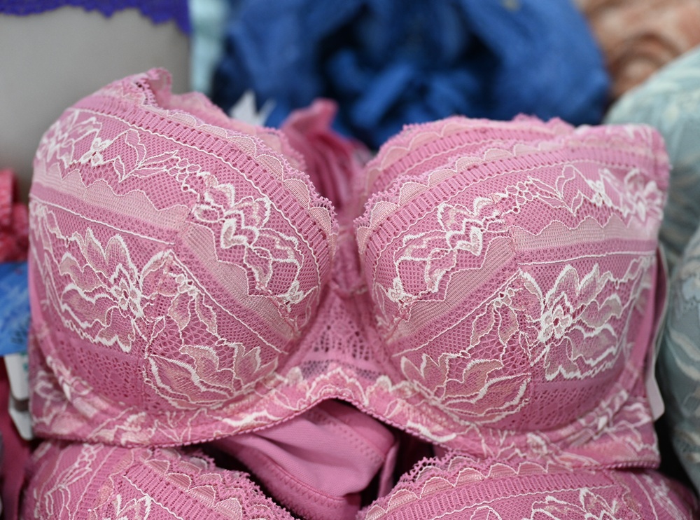 2025 SWEAR 思薇爾內衣廠拍｜台中南屯超殺優惠！無鋼圈無痕、軟鋼圈、運動內衣、調整型、機能內衣、撩波系列、涼感系列、超大尺碼內衣 全面下殺最低價！