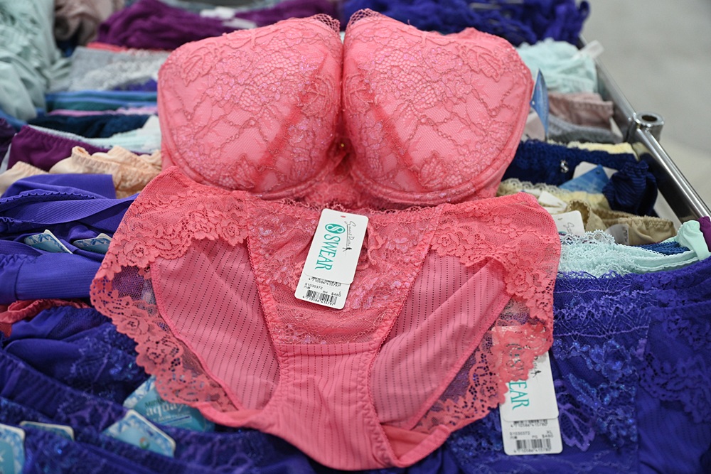 2025 SWEAR 思薇爾內衣廠拍｜台中南屯超殺優惠！無鋼圈無痕、軟鋼圈、運動內衣、調整型、機能內衣、撩波系列、涼感系列、超大尺碼內衣 全面下殺最低價！