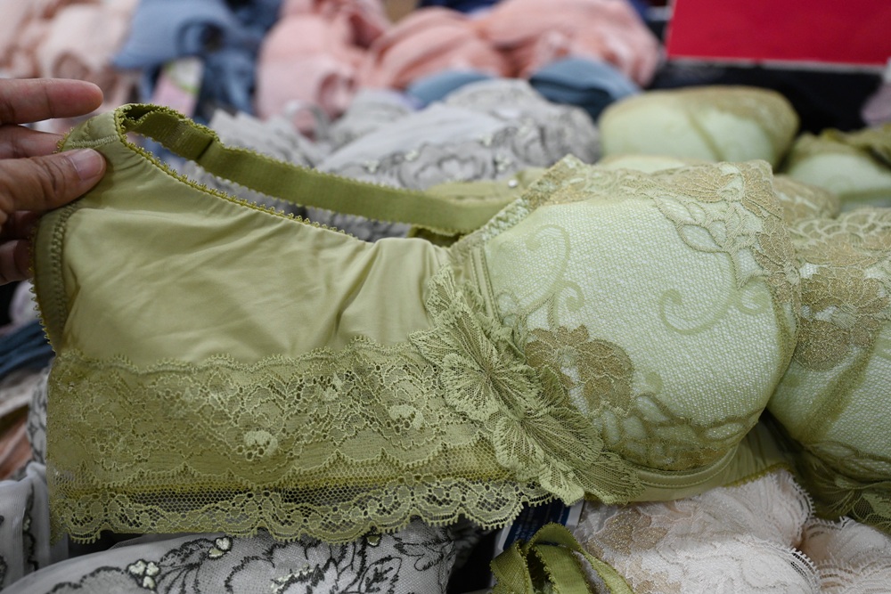 2025 SWEAR 思薇爾內衣廠拍｜台中南屯超殺優惠！無鋼圈無痕、軟鋼圈、運動內衣、調整型、機能內衣、撩波系列、涼感系列、超大尺碼內衣 全面下殺最低價！