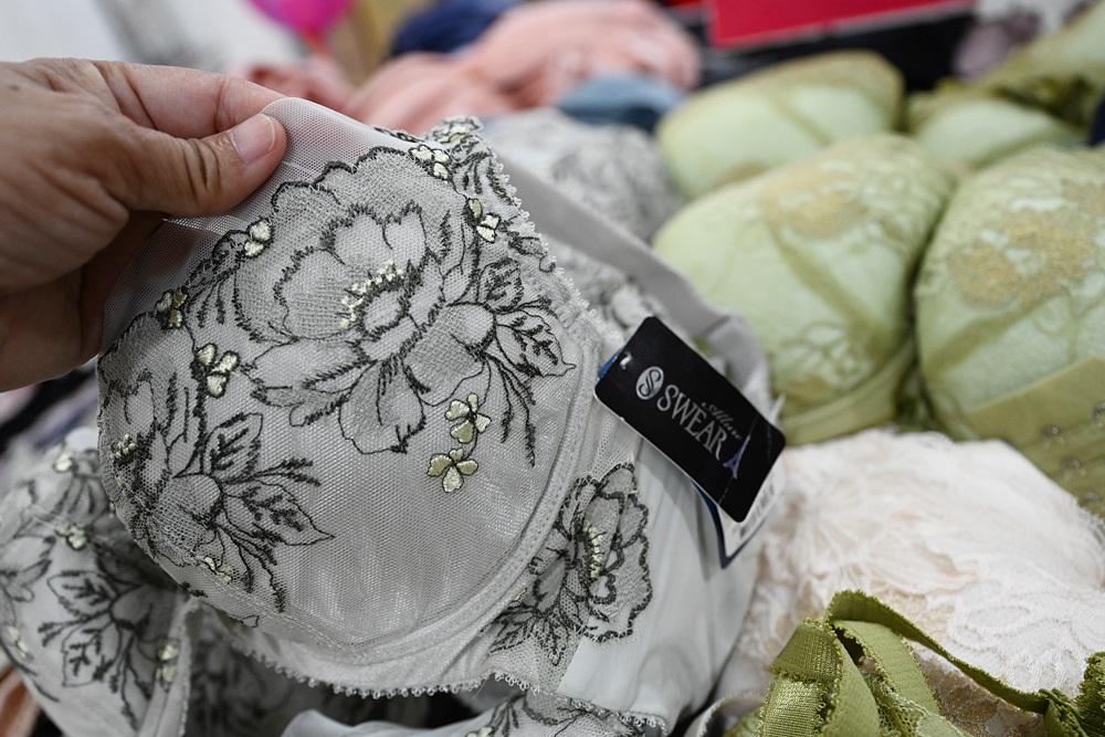 2025 SWEAR 思薇爾內衣廠拍｜台中南屯超殺優惠！無鋼圈無痕、軟鋼圈、運動內衣、調整型、機能內衣、撩波系列、涼感系列、超大尺碼內衣 全面下殺最低價！