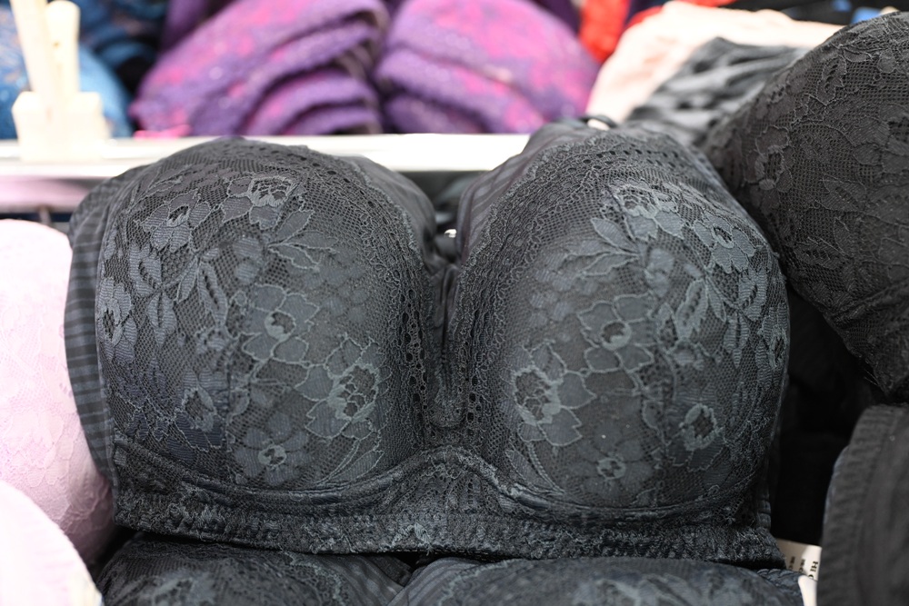 2025 SWEAR 思薇爾內衣廠拍｜台中南屯超殺優惠！無鋼圈無痕、軟鋼圈、運動內衣、調整型、機能內衣、撩波系列、涼感系列、超大尺碼內衣 全面下殺最低價！