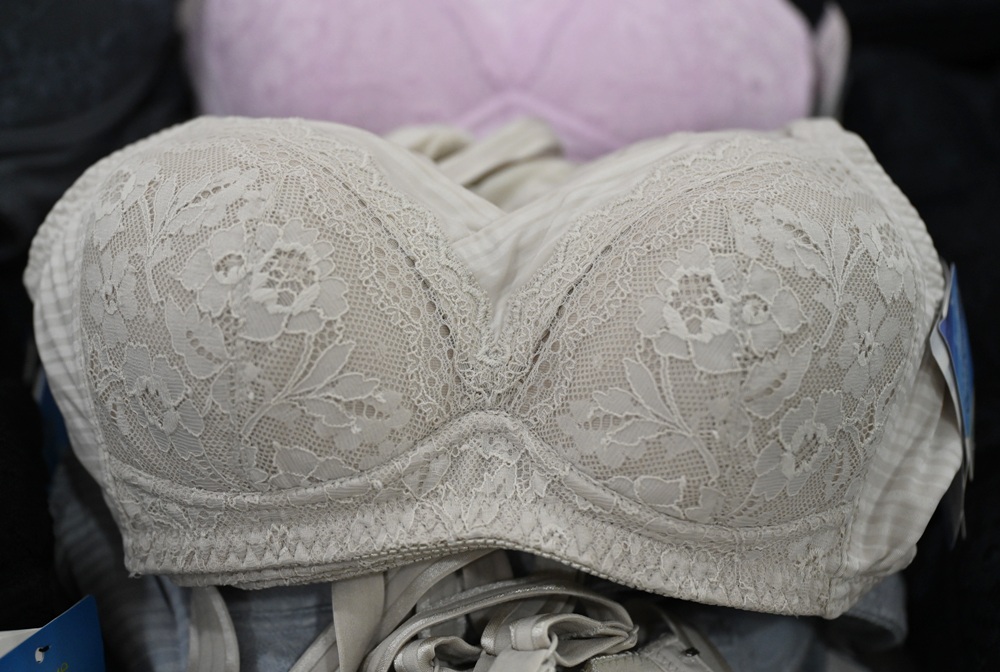 2025 SWEAR 思薇爾內衣廠拍｜台中南屯超殺優惠！無鋼圈無痕、軟鋼圈、運動內衣、調整型、機能內衣、撩波系列、涼感系列、超大尺碼內衣 全面下殺最低價！