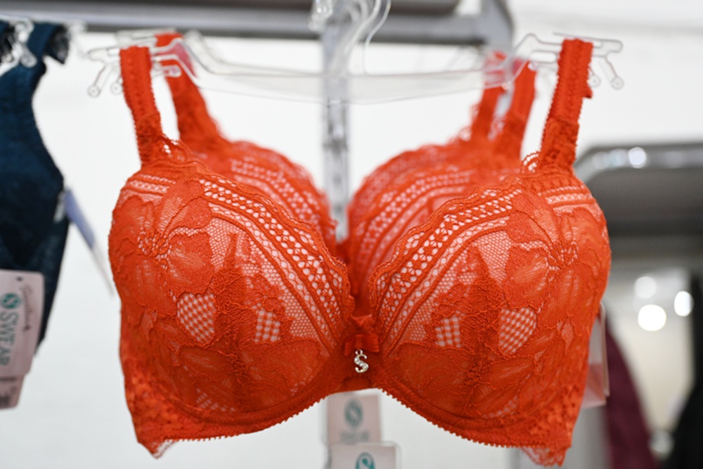 2025 SWEAR 思薇爾內衣廠拍｜台中南屯超殺優惠！無鋼圈無痕、軟鋼圈、運動內衣、調整型、機能內衣、撩波系列、涼感系列、超大尺碼內衣 全面下殺最低價！