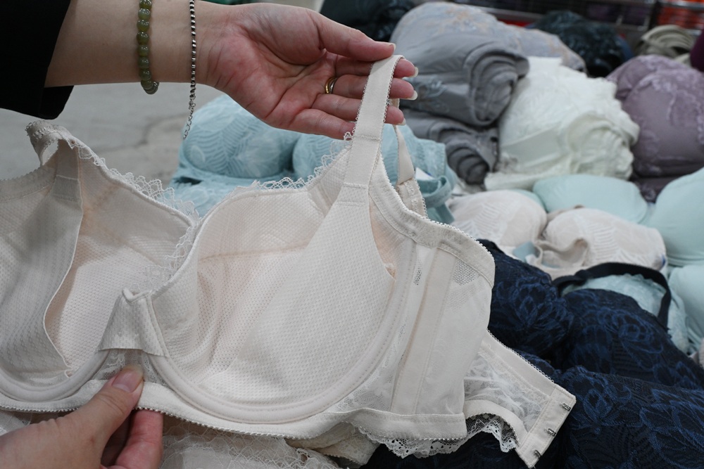 2025 SWEAR 思薇爾內衣廠拍｜台中南屯超殺優惠！無鋼圈無痕、軟鋼圈、運動內衣、調整型、機能內衣、撩波系列、涼感系列、超大尺碼內衣 全面下殺最低價！