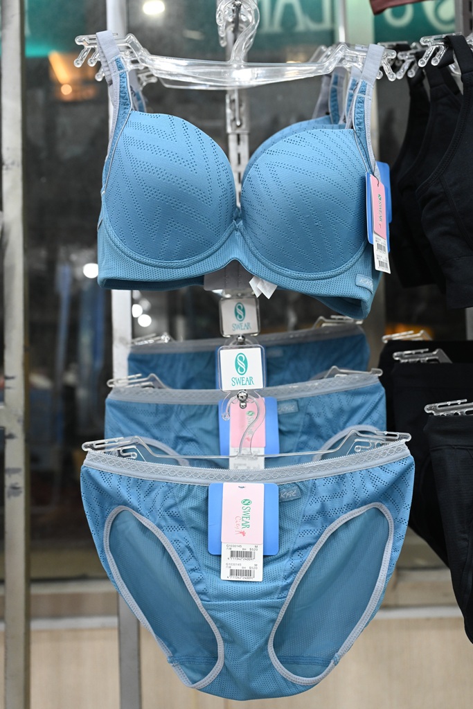 2025 SWEAR 思薇爾內衣廠拍｜台中南屯超殺優惠！無鋼圈無痕、軟鋼圈、運動內衣、調整型、機能內衣、撩波系列、涼感系列、超大尺碼內衣 全面下殺最低價！