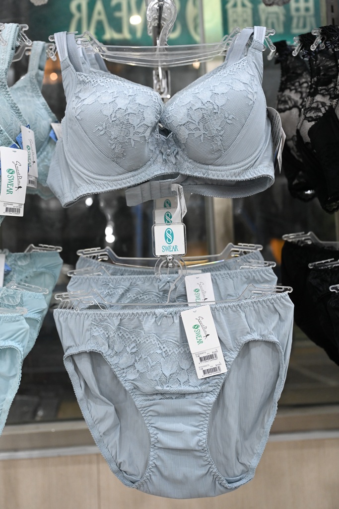 2025 SWEAR 思薇爾內衣廠拍｜台中南屯超殺優惠！無鋼圈無痕、軟鋼圈、運動內衣、調整型、機能內衣、撩波系列、涼感系列、超大尺碼內衣 全面下殺最低價！