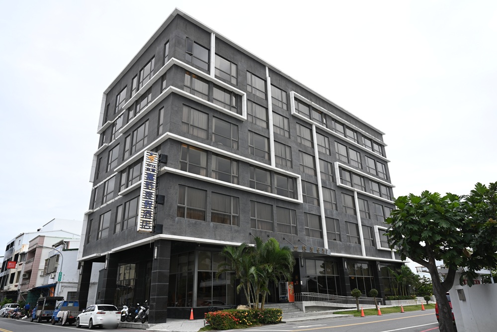 台東住宿推薦。台東富野渡假酒店 一泊二食 宵夜直接當晚餐! 台東住宿推薦。台東富野渡假酒店 一泊二食 宵夜直接當晚餐!