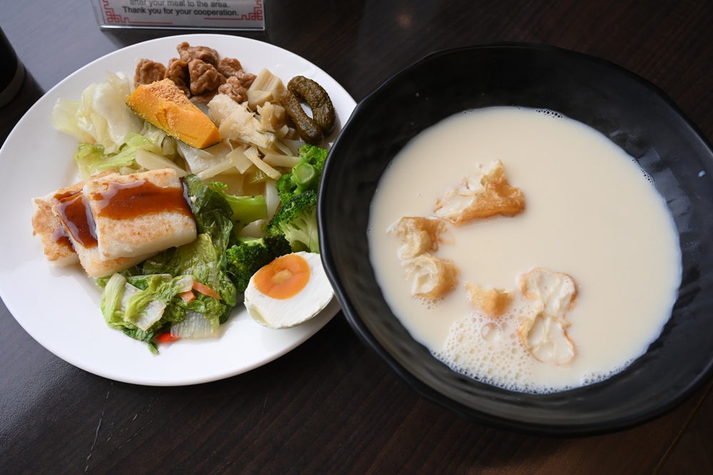 台東住宿推薦。台東富野渡假酒店 一泊二食 宵夜直接當晚餐! 台東住宿推薦。台東富野渡假酒店 一泊二食 宵夜直接當晚餐!