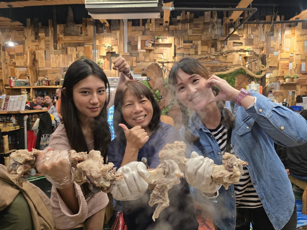 三天兩夜玩樂台東|鐵花商圈美食推薦、主題餐廳、在地特色小吃、原住民風味餐、燒烤吃到飽、台東住宿推薦! 三天兩夜玩樂台東|鐵花商圈美食推薦、主題餐廳、在地特色小吃、原住民風味餐、燒烤吃到飽、台東住宿推薦!