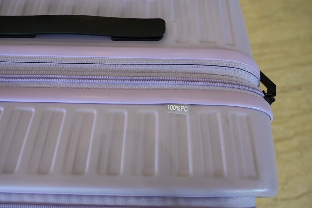 2025行李箱推薦。Johoya 禾雅行行李箱 悠雅時光雙開式行李箱 不用彎下腰 一鍵即可煞車解鎖！