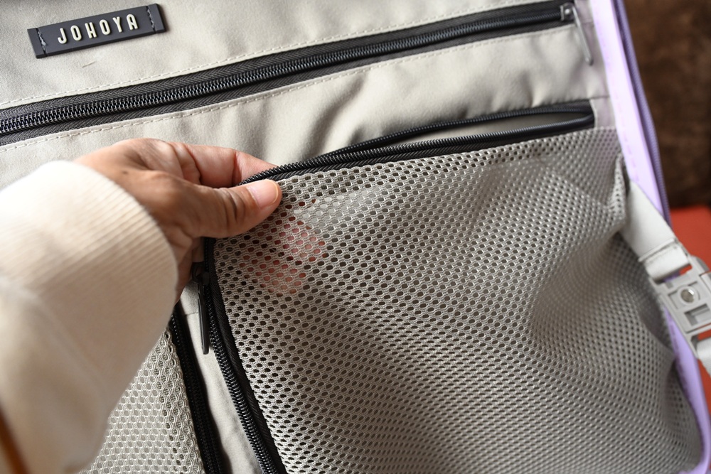 2025行李箱推薦。Johoya 禾雅行行李箱 悠雅時光雙開式行李箱 不用彎下腰 一鍵即可煞車解鎖！