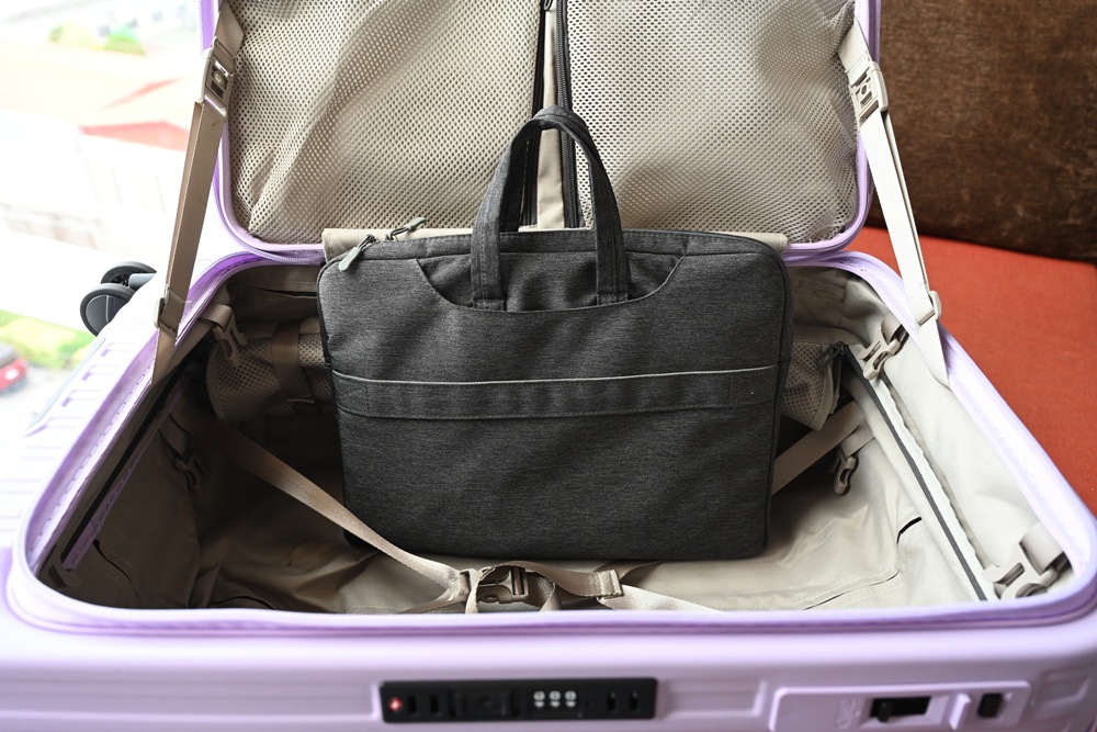 2025行李箱推薦。Johoya 禾雅行行李箱 悠雅時光雙開式行李箱 不用彎下腰 一鍵即可煞車解鎖！