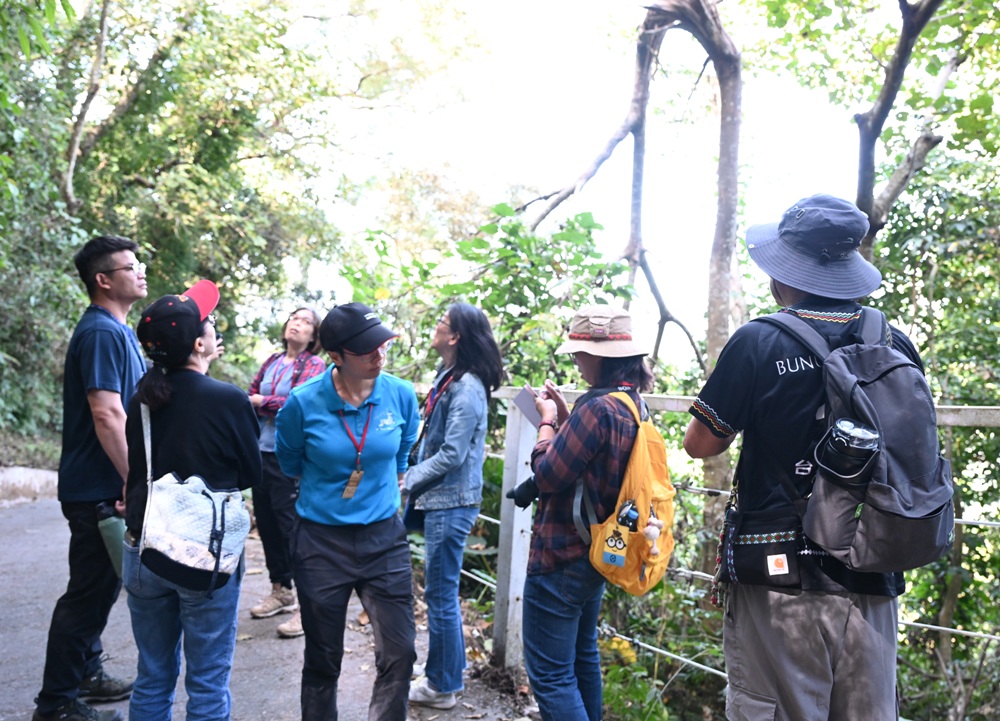 南投一日遊。雙龍七彩吊橋、雙龍瀑布、雙龍瀑布水圳步道! 南投一日遊。雙龍七彩吊橋、雙龍瀑布、雙龍瀑布水圳步道!