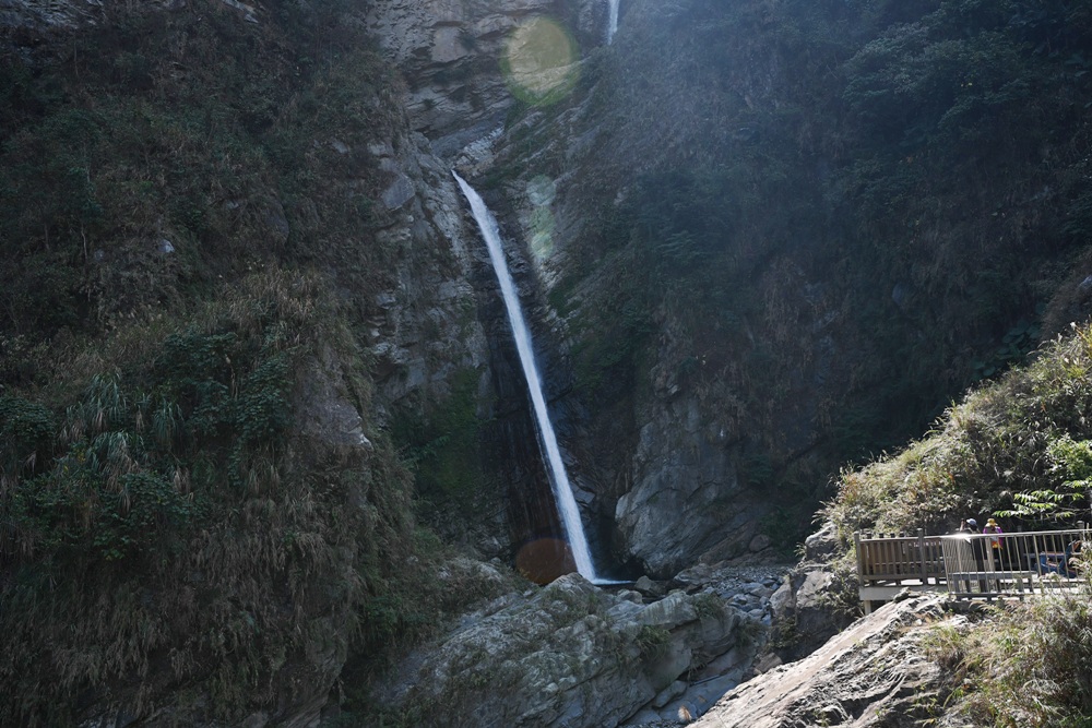 南投一日遊。雙龍七彩吊橋、雙龍瀑布、雙龍瀑布水圳步道! 南投一日遊。雙龍七彩吊橋、雙龍瀑布、雙龍瀑布水圳步道!