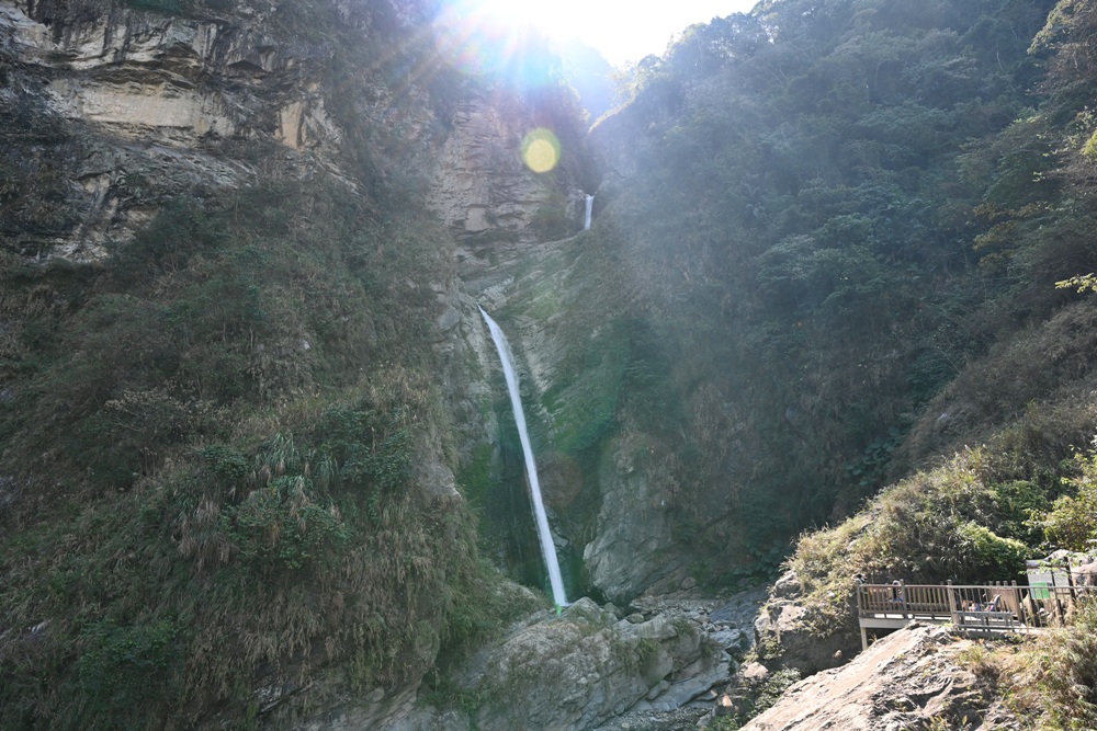 南投一日遊。雙龍七彩吊橋、雙龍瀑布、雙龍瀑布水圳步道! 南投一日遊。雙龍七彩吊橋、雙龍瀑布、雙龍瀑布水圳步道!
