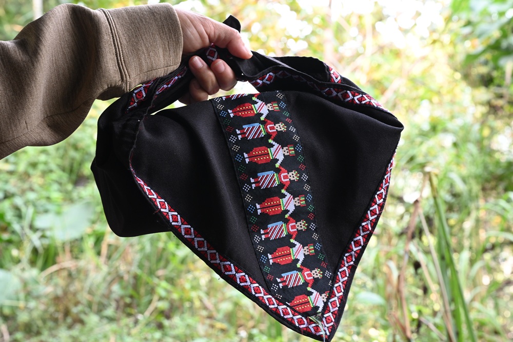 南投一日遊。雙龍七彩吊橋、雙龍瀑布、雙龍瀑布水圳步道! 南投一日遊。雙龍七彩吊橋、雙龍瀑布、雙龍瀑布水圳步道!