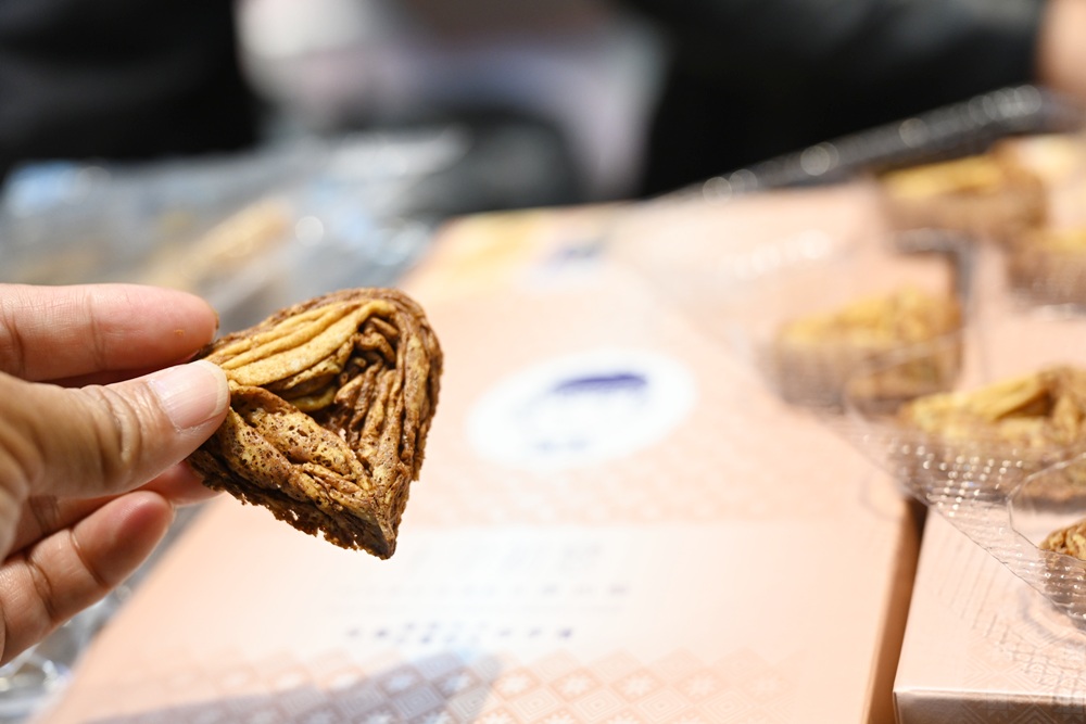 2025日月潭伴手禮推薦。十字初戀伊達邵紅茶樂心酥 愛心型蛋捲、包餡蛋捲! 2025日月潭伴手禮推薦。十字初戀伊達邵紅茶樂心酥 愛心型蛋捲、包餡蛋捲!