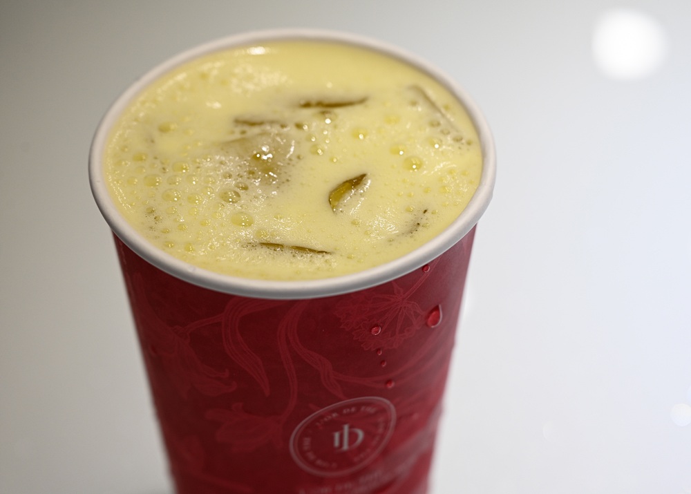 高雄手搖飲推薦。漉滴滴．茶中黃金 推薦必點 松露起司乳酪奶霜系列、慢磨鮮蘋玉露！