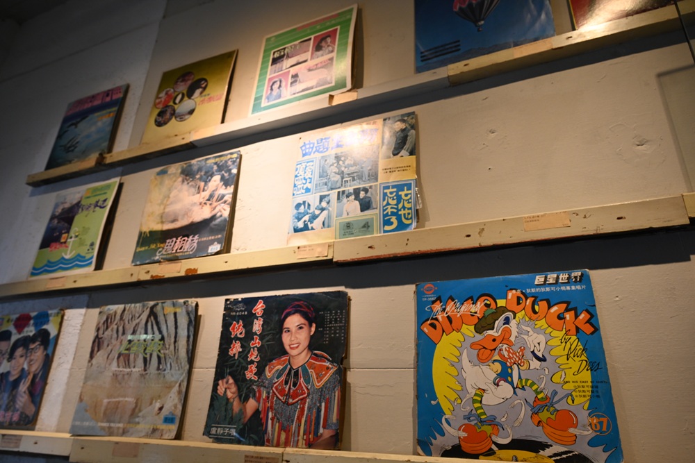 台東住宿推薦。門廷若室旅店 ・鐵花秀泰館 走進舊時空的記憶 入住早上還有一瓶新鮮羊奶可以喝! 台東住宿推薦。門廷若室旅店 ・鐵花秀泰館 走進舊時空的記憶 入住早上還有一瓶新鮮羊奶可以喝!