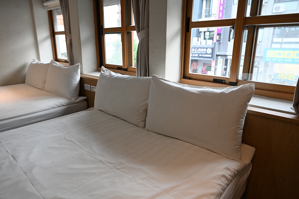 台東住宿推薦。門廷若室旅店 ・鐵花秀泰館 走進舊時空的記憶 入住早上還有一瓶新鮮羊奶可以喝! 台東住宿推薦。門廷若室旅店 ・鐵花秀泰館 走進舊時空的記憶 入住早上還有一瓶新鮮羊奶可以喝!