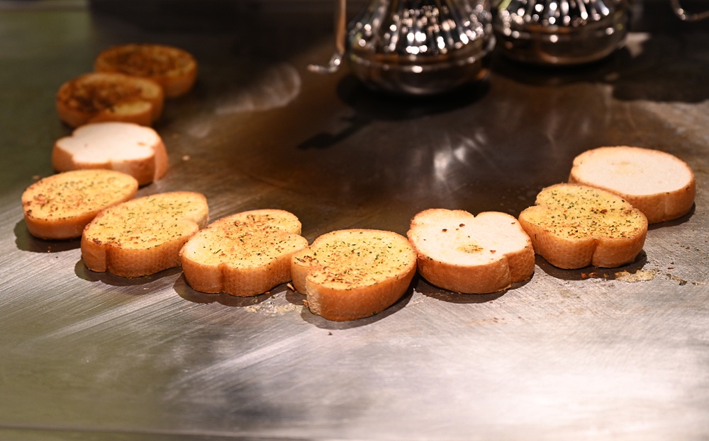 Google 評論平均4.8高分！明水然 高雄大立店 原味創意無菜單鐵板燒！高雄聚餐推薦、慶生首選！