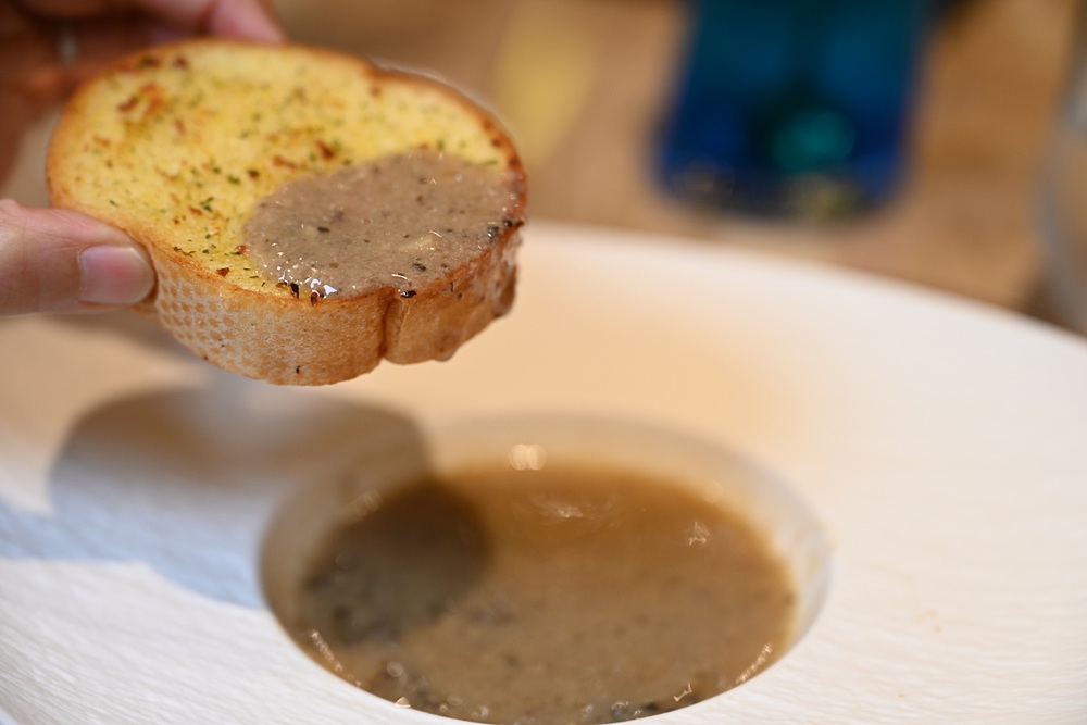 Google 評論平均4.8高分！明水然 高雄大立店 原味創意無菜單鐵板燒！高雄聚餐推薦、慶生首選！