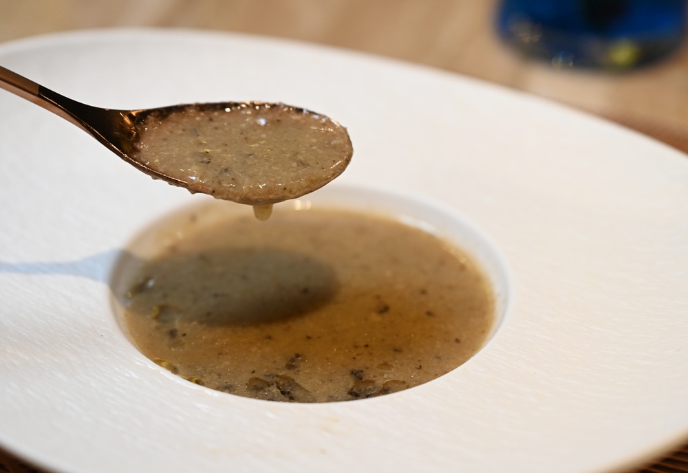 Google 評論平均4.8高分！明水然 高雄大立店 原味創意無菜單鐵板燒！高雄聚餐推薦、慶生首選！