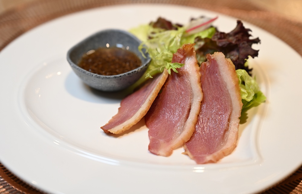 Google 評論平均4.8高分！明水然 高雄大立店 原味創意無菜單鐵板燒！高雄聚餐推薦、慶生首選！