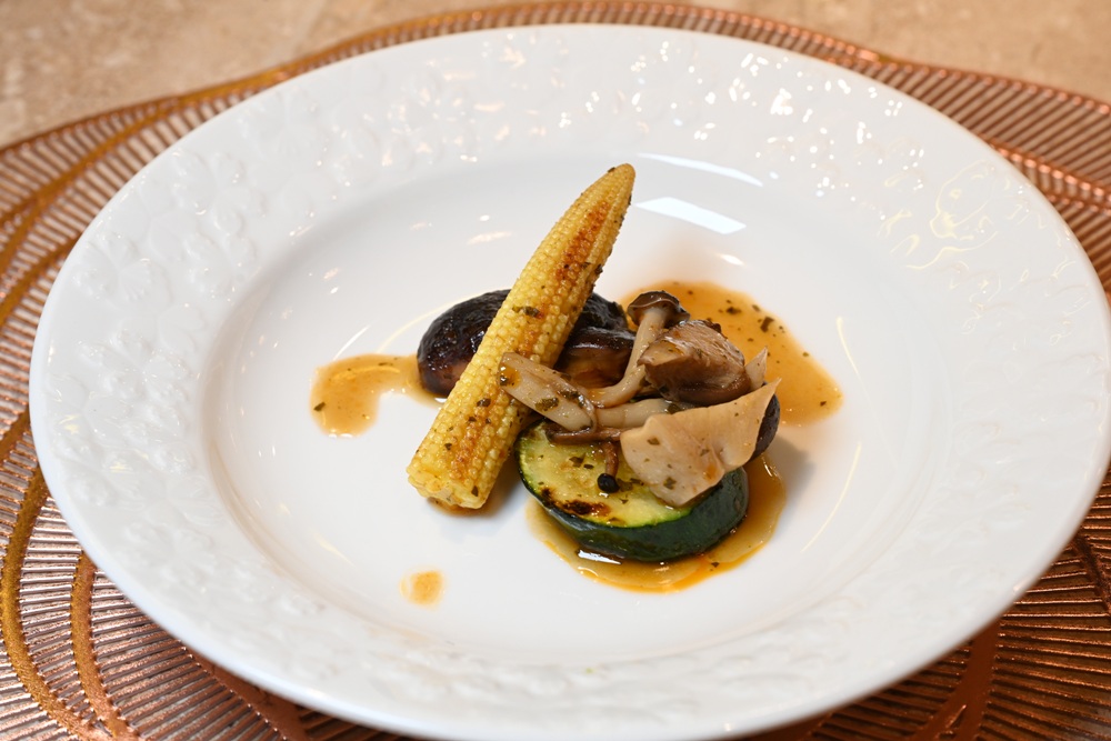 Google 評論平均4.8高分！明水然 高雄大立店 原味創意無菜單鐵板燒！高雄聚餐推薦、慶生首選！