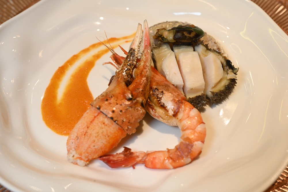 Google 評論平均4.8高分！明水然 高雄大立店 原味創意無菜單鐵板燒！高雄聚餐推薦、慶生首選！