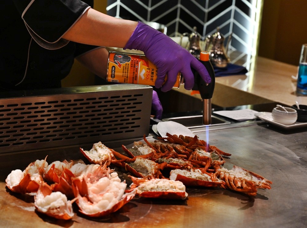 Google 評論平均4.8高分！明水然 高雄大立店 原味創意無菜單鐵板燒！高雄聚餐推薦、慶生首選！