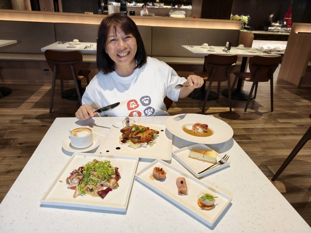 小潔 Akina Lash 3D輕自然款接睫毛 不化妝也很有型！