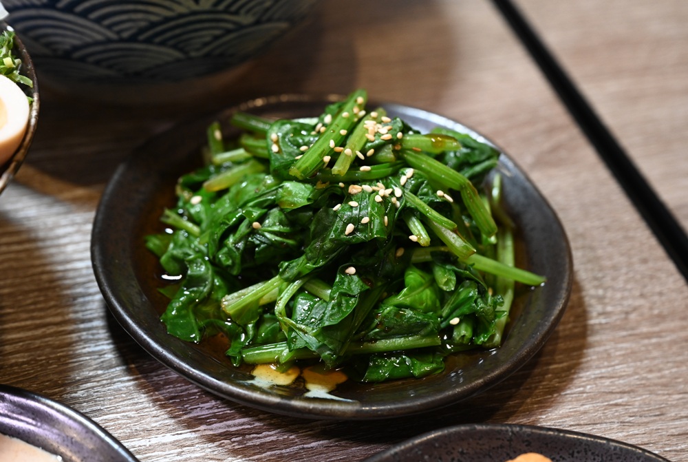 台東美食推薦。牛匠太郎x直火炙燒丼飯-台東店 CP值爆棚！炙燒大盛牛丼肉量超狂，松阪豬Q彈，平價吃飽飽太過癮啦！