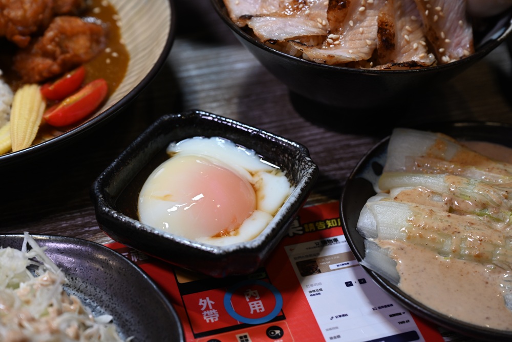 台東美食推薦。牛匠太郎x直火炙燒丼飯-台東店 CP值爆棚！炙燒大盛牛丼肉量超狂，松阪豬Q彈，平價吃飽飽太過癮啦！