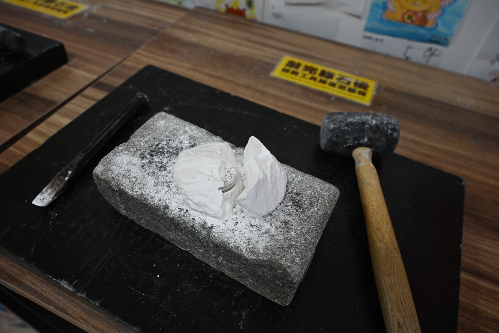 墾丁景點推薦。鹿ㄦ島水豚生態園區 日本雷門(豚門)、和水豚君一起游泳、2026門票資訊! 墾丁景點推薦。鹿ㄦ島水豚生態園區 日本雷門(豚門)、和水豚君一起游泳、2026門票資訊!