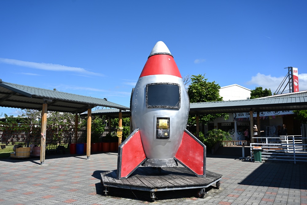 墾丁景點推薦。鹿ㄦ島水豚生態園區 日本雷門(豚門)、和水豚君一起游泳、2026門票資訊! 墾丁景點推薦。鹿ㄦ島水豚生態園區 日本雷門(豚門)、和水豚君一起游泳、2026門票資訊!