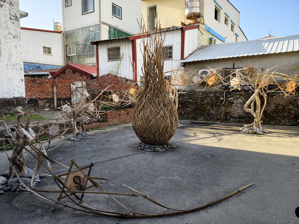 2025落山風藝術季 看海美術館、港灣展區、沙灘展區、村落展區！