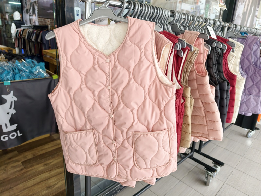 高雄特賣會。Kangol聯合品牌特賣會 大統五福店｜廠拍特賣、當季新品特賣、鋪棉外套、鋪棉背心、發熱衣、鋪棉長褲、NFL美式足球、YAFATY 同價位還可買五送一，買到都賺到！