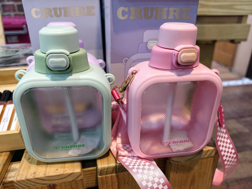 高雄特賣會。Kangol聯合品牌特賣會 大統五福店｜廠拍特賣、當季新品特賣、鋪棉外套、鋪棉背心、發熱衣、鋪棉長褲、NFL美式足球、YAFATY 同價位還可買五送一，買到都賺到！