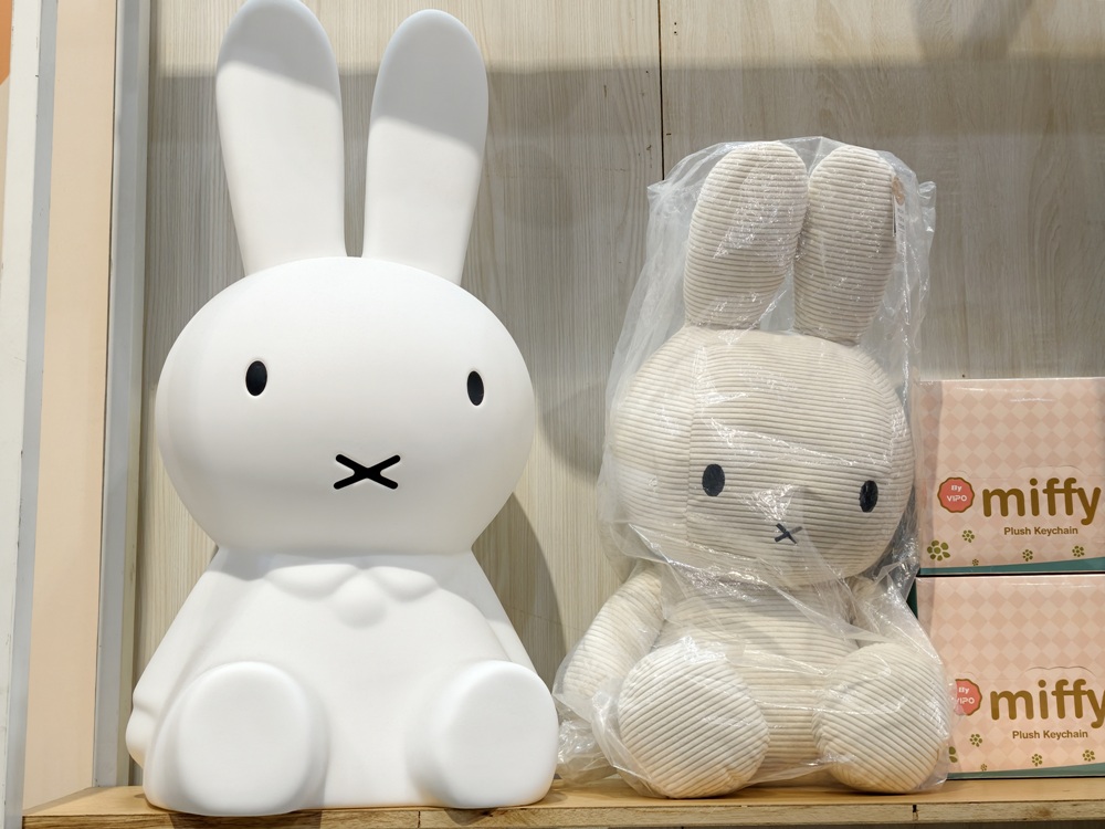 高雄駁二免門票快閃店!miffy、咖波、早午餐兄弟、一拳超人全到齊 讓你拍照、購物一次滿足! 高雄駁二免門票快閃店!miffy、咖波、早午餐兄弟、一拳超人全到齊 讓你拍照、購物一次滿足!