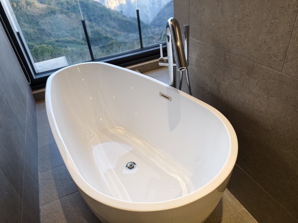 阿里山住宿推薦。璦勒芬莊園民宿| Ailefen Manor Guesthouse 一泊二食、無邊際泳池、阿里山日出！