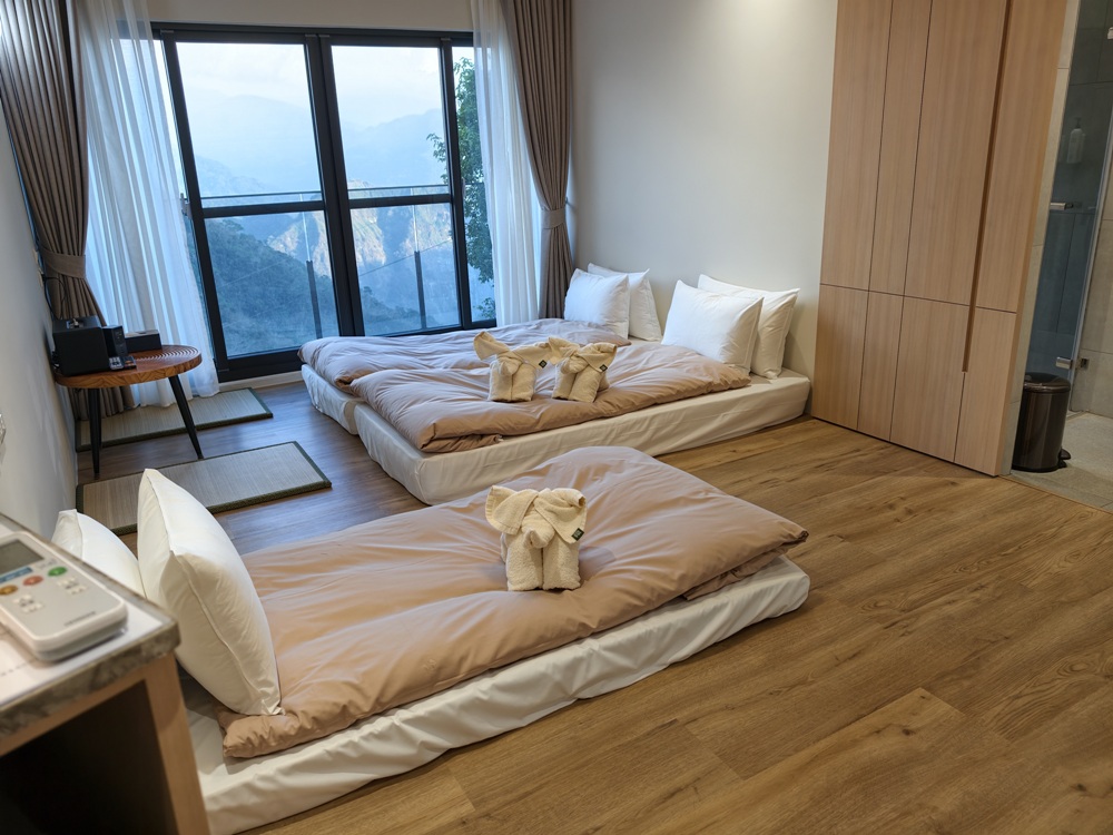 阿里山住宿推薦。璦勒芬莊園民宿| Ailefen Manor Guesthouse 一泊二食、無邊際泳池、阿里山日出！