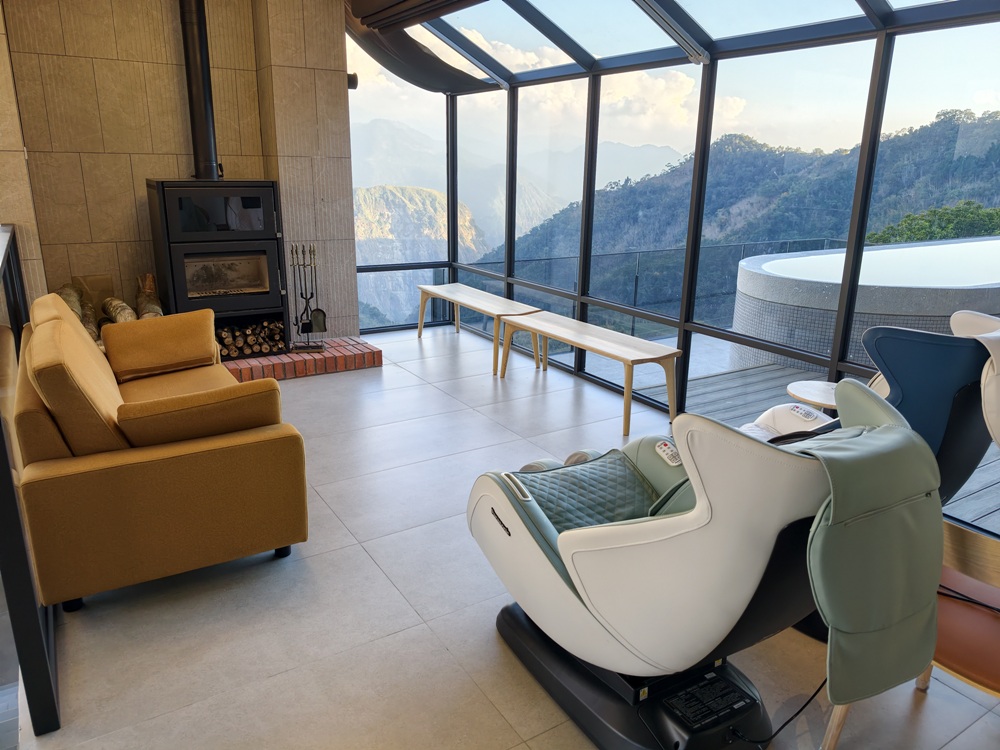 阿里山住宿推薦。璦勒芬莊園民宿| Ailefen Manor Guesthouse 一泊二食、無邊際泳池、阿里山日出！