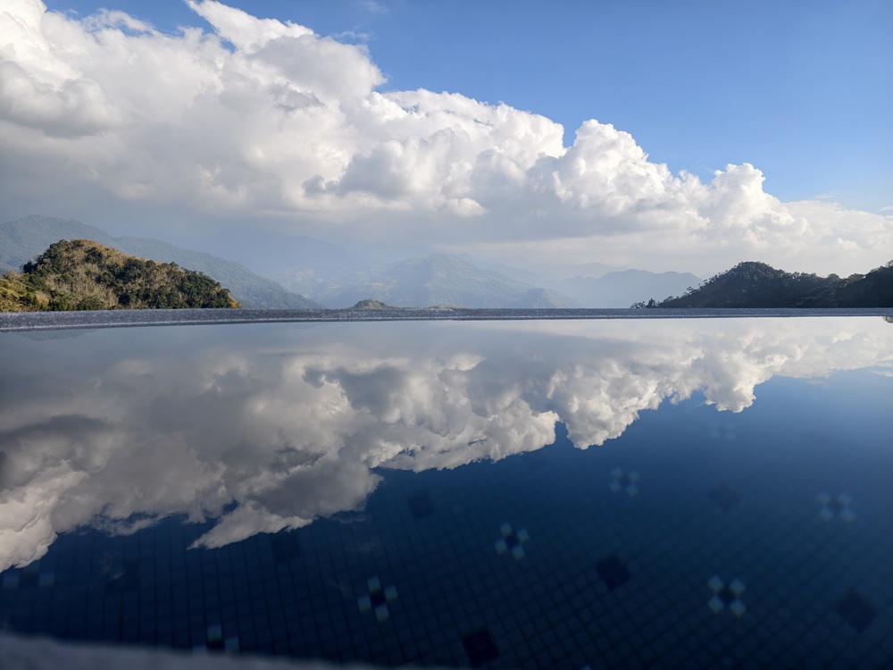 阿里山住宿推薦。璦勒芬莊園民宿| Ailefen Manor Guesthouse 一泊二食、無邊際泳池、阿里山日出！