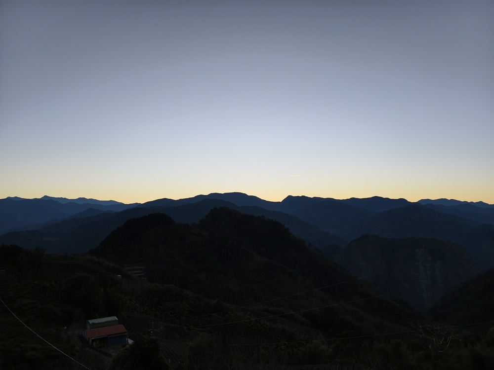 阿里山住宿推薦。璦勒芬莊園民宿| Ailefen Manor Guesthouse 一泊二食、無邊際泳池、阿里山日出！