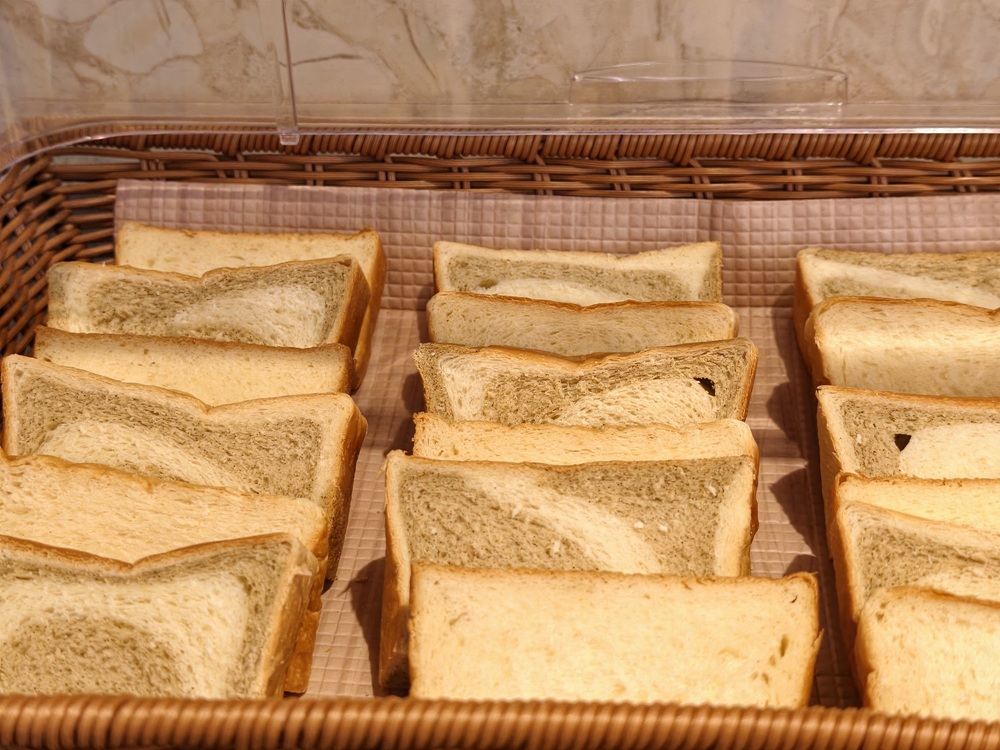 阿里山住宿推薦。璦勒芬莊園民宿| Ailefen Manor Guesthouse 一泊二食、無邊際泳池、阿里山日出！