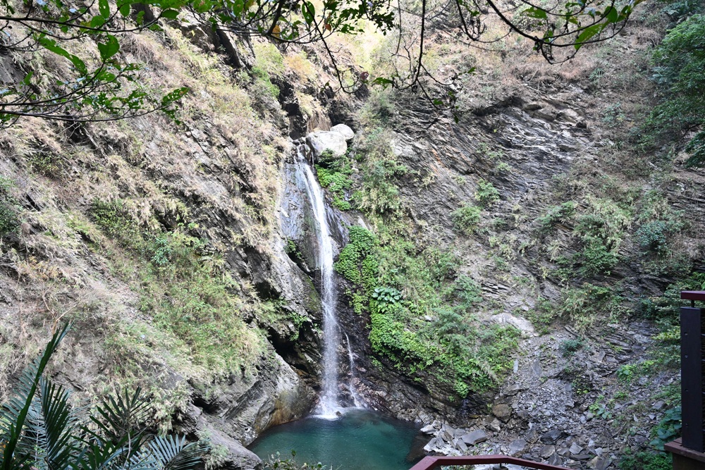 屏東霧台祕境。漫遊霧台 神山瀑布 一日巡護監測體驗、山棕葉釣蝦 部落古早智慧！