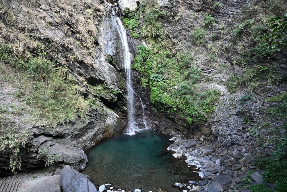 屏東霧台祕境。漫遊霧台 神山瀑布 一日巡護監測體驗、山棕葉釣蝦 部落古早智慧！