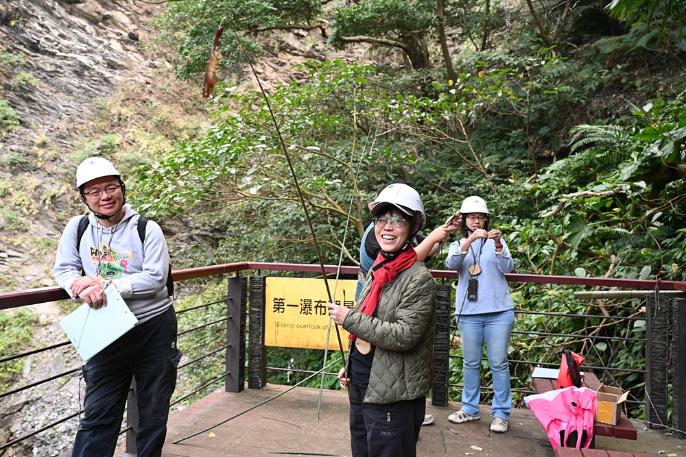 屏東霧台祕境。漫遊霧台 神山瀑布 一日巡護監測體驗、山棕葉釣蝦 部落古早智慧！